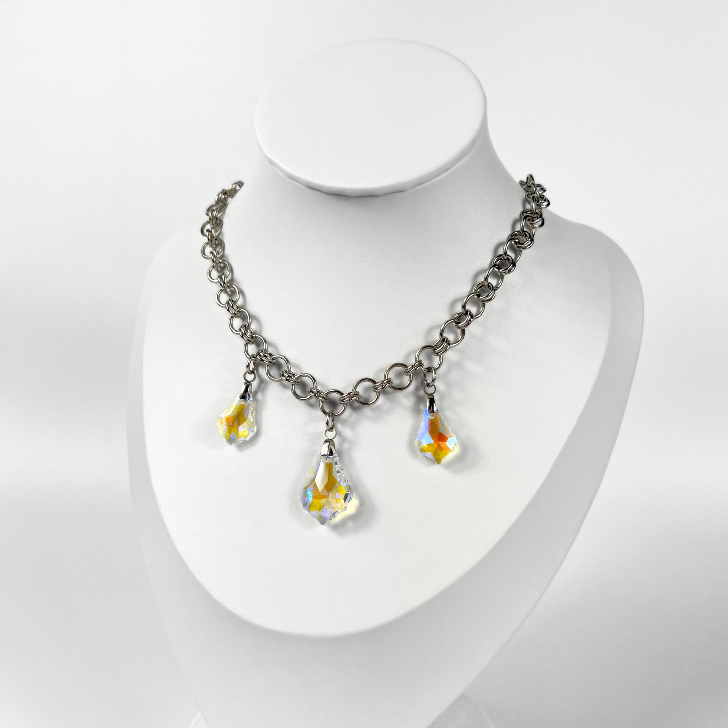 Sparkling crystal necklace, yellow and blue irridescence, chainmail chain Baguette Magick