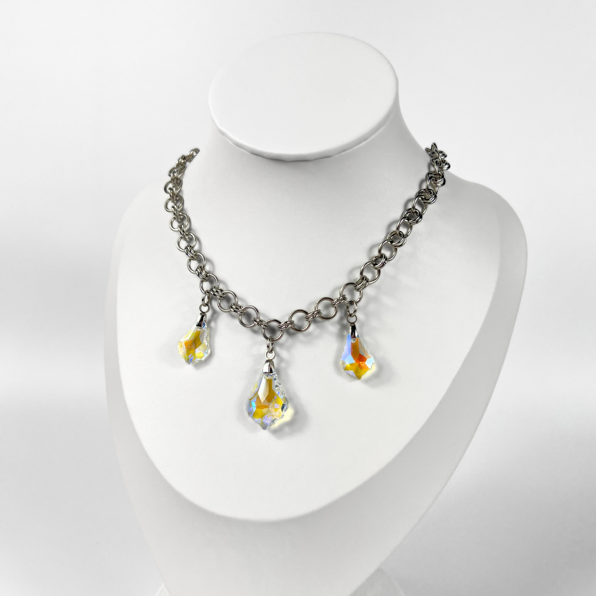 Sparkling crystal necklace, yellow and blue irridescence, chainmail chain Baguette Magick