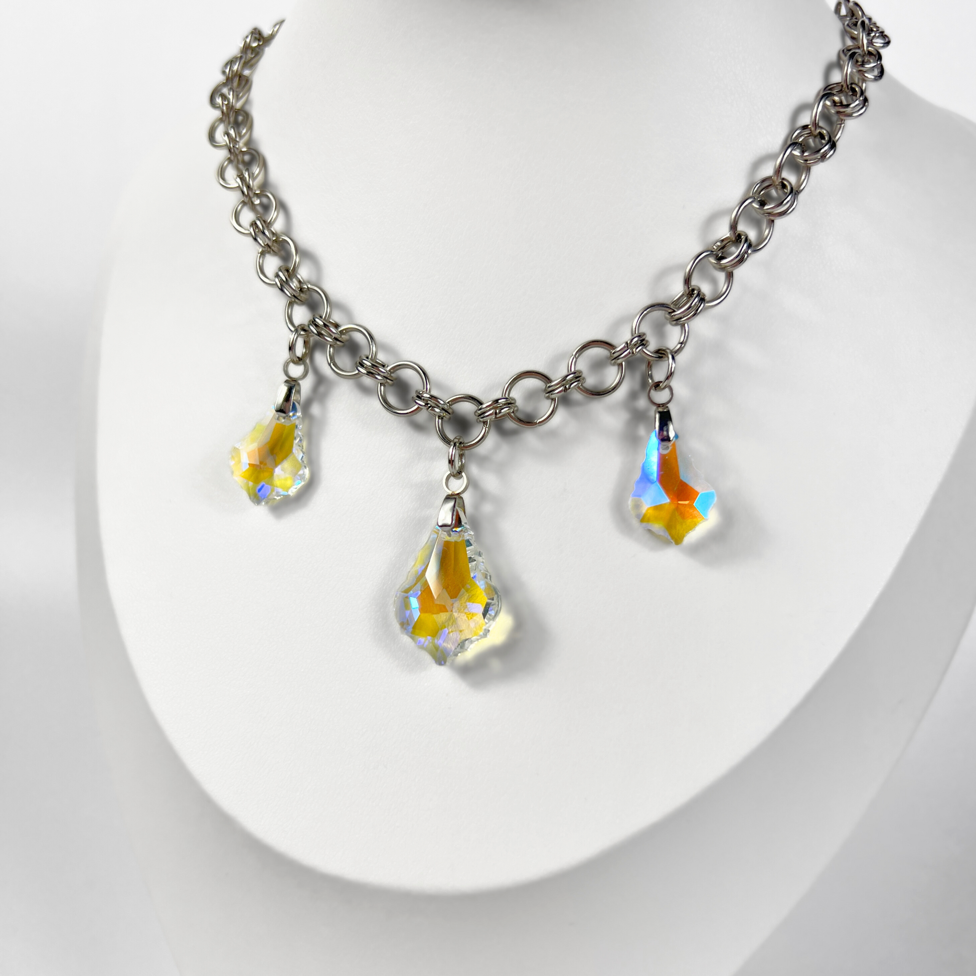 Sparkling crystal necklace, yellow and blue irridescence, chainmail chain Baguette Magick