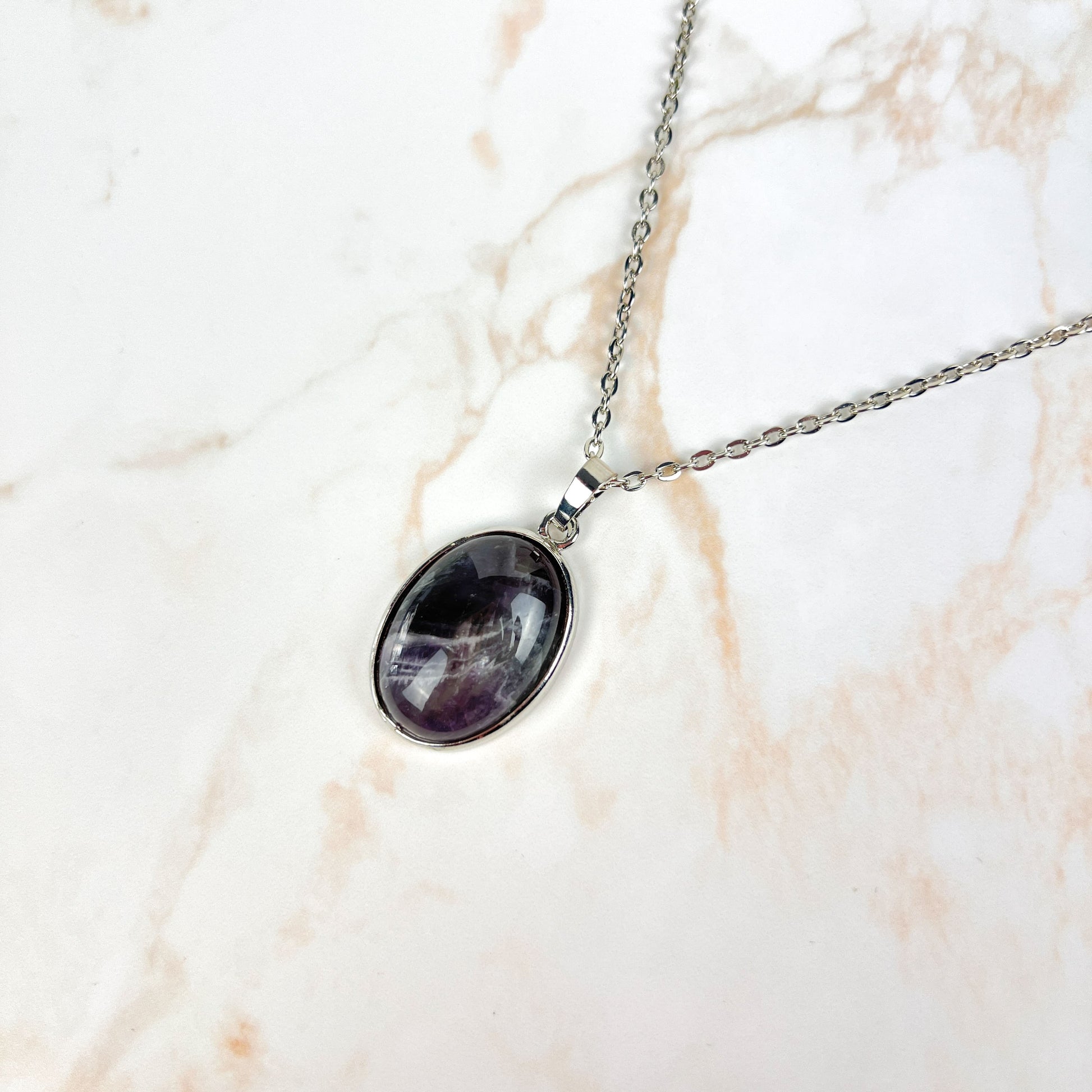 Elegant amethyst gemstone necklace Baguette Magick