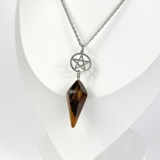 Collier pendule œil de tigre et pentacle