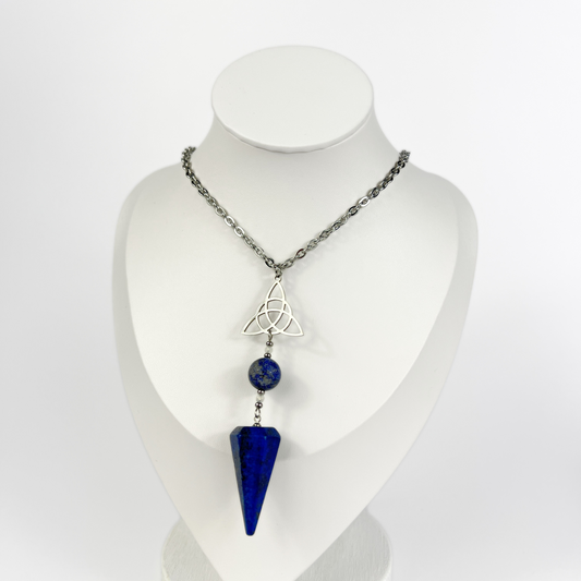 Collier pendule noeud celtique lapis lazuli, pierre de lune et triquetra