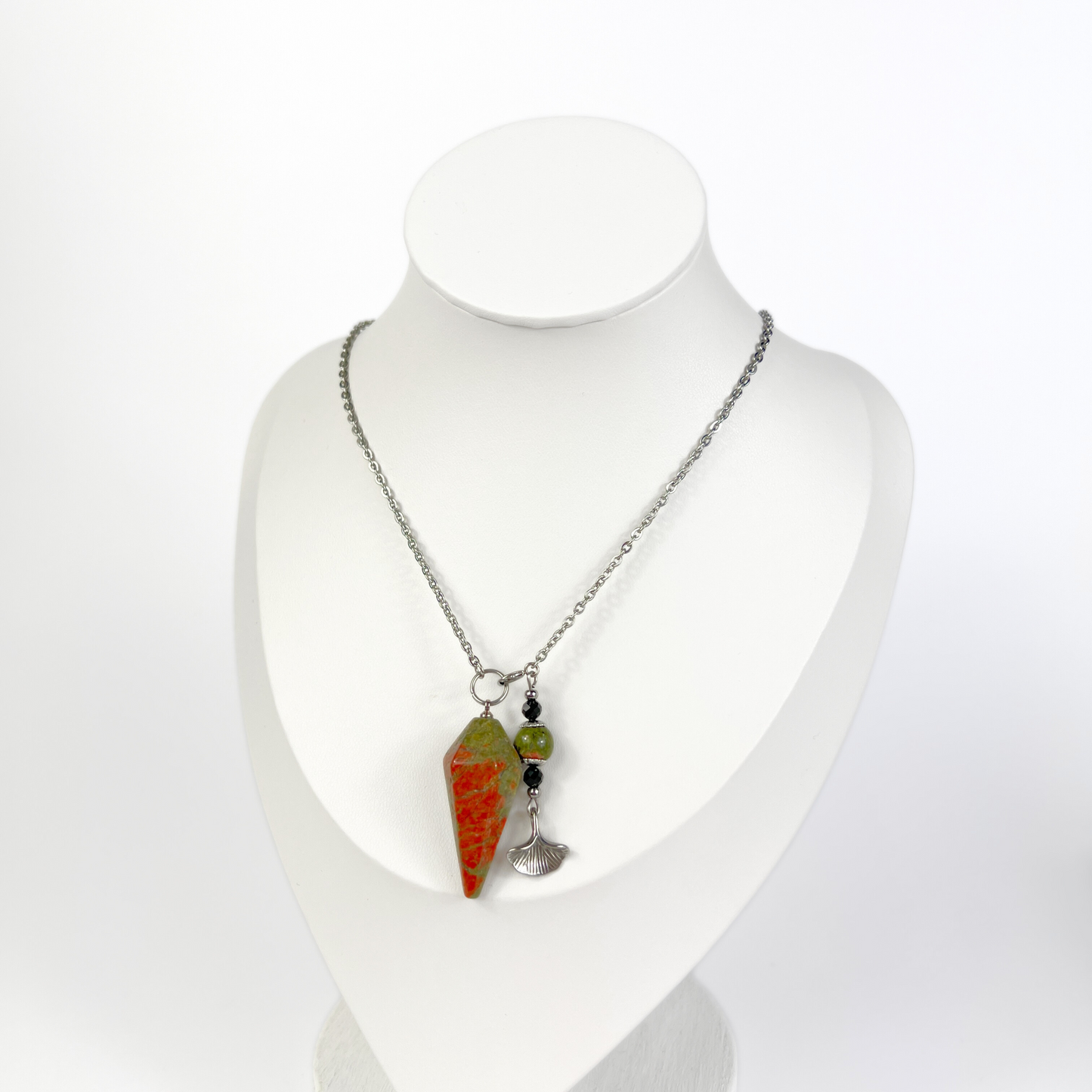 Unakite and Onyx ginkgo pendulum necklace