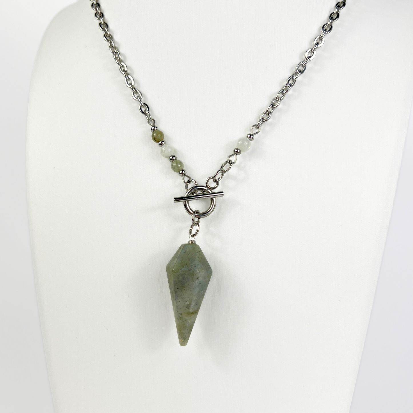Collier pendule en labradorite et pierre de lune, fermoir à bascule