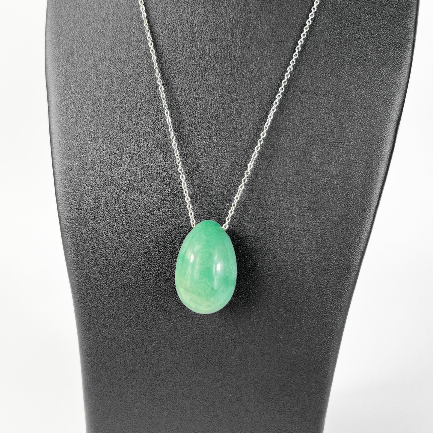 Collier œuf en pierre précieuse aventurine