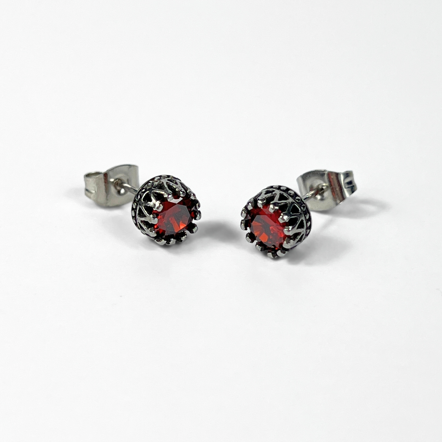 Red rhinestone and crown stud earrings Baguette Magick