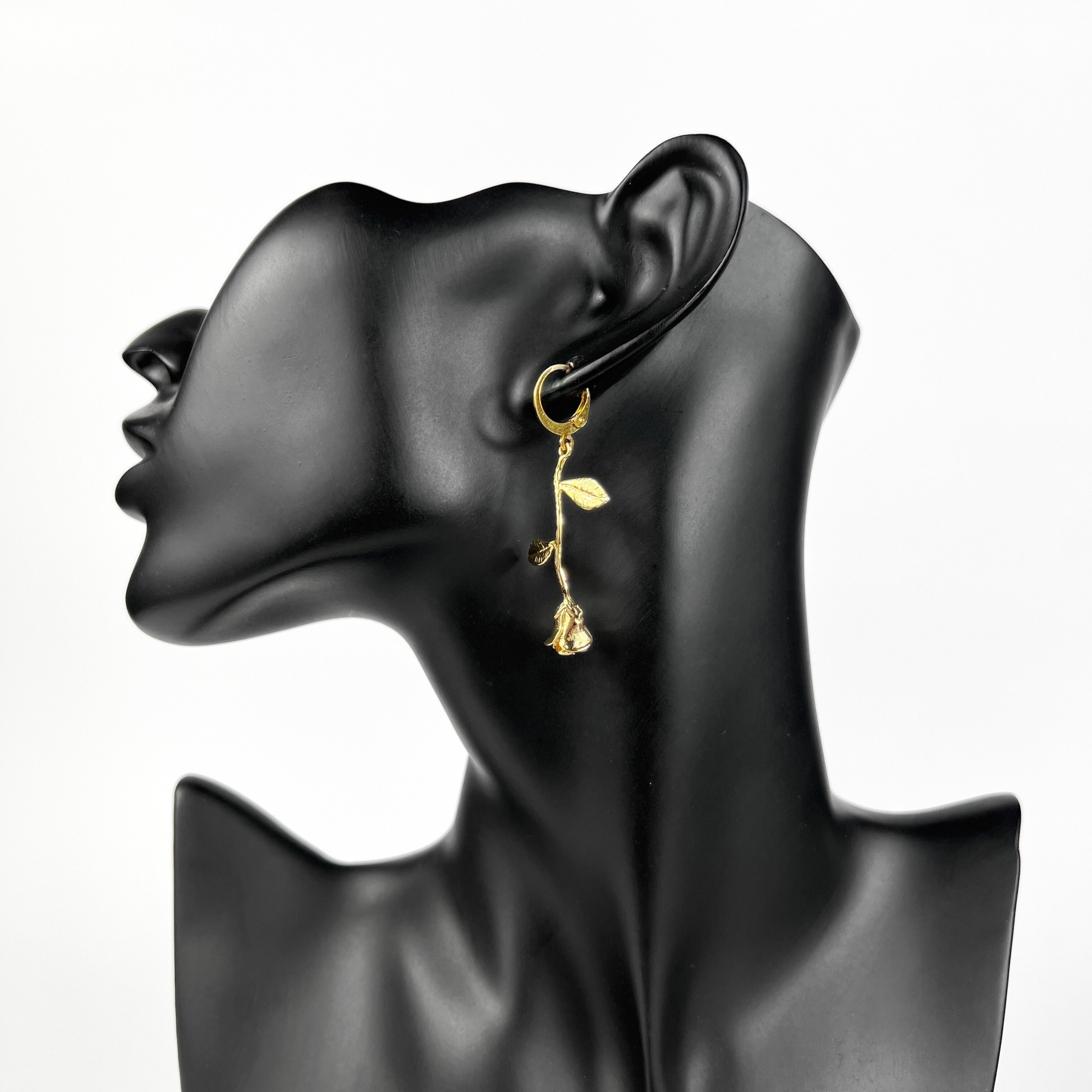 Whimsical golden fairy tale roses earrings Baguette Magick