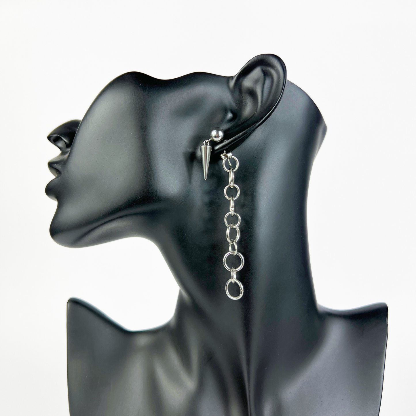 Spikes and back chunky chain stud earrings