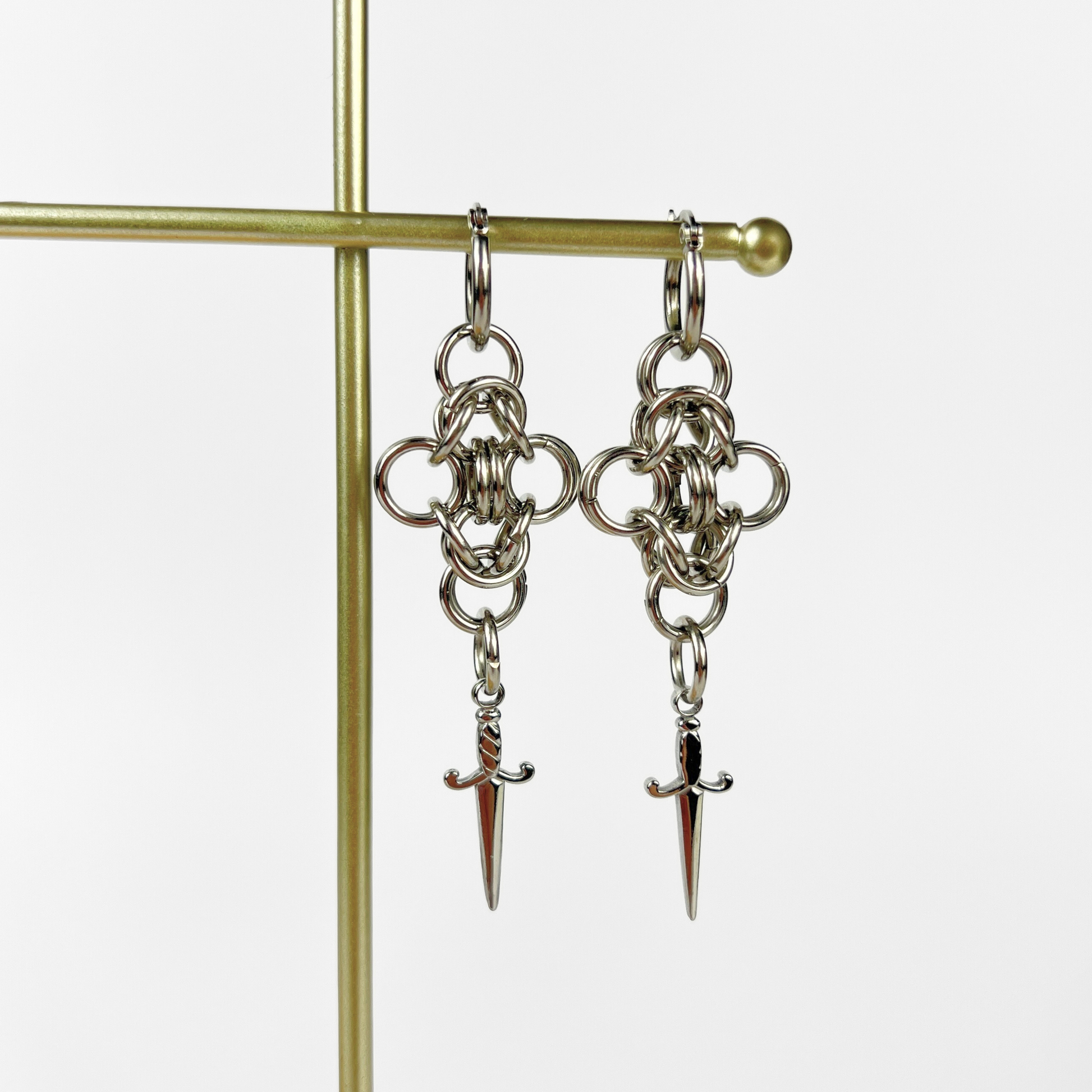 Dagger chainmail earrings, stainless steel Baguette Magick