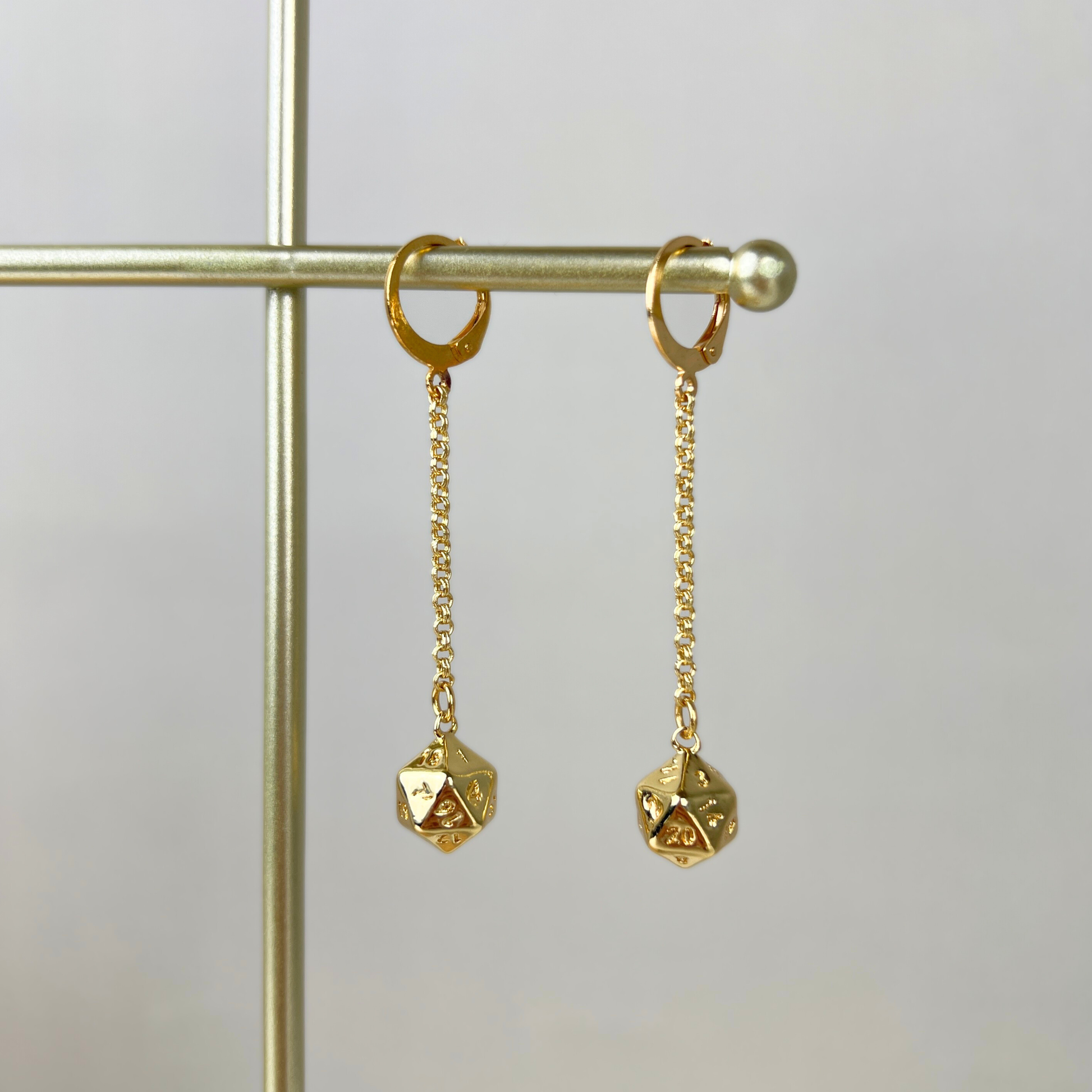 dangle and drop earrings with d20 dices, gold plated stainless steel, thin chains, gothic and alternative style geek jewelry for role play tabletop games player