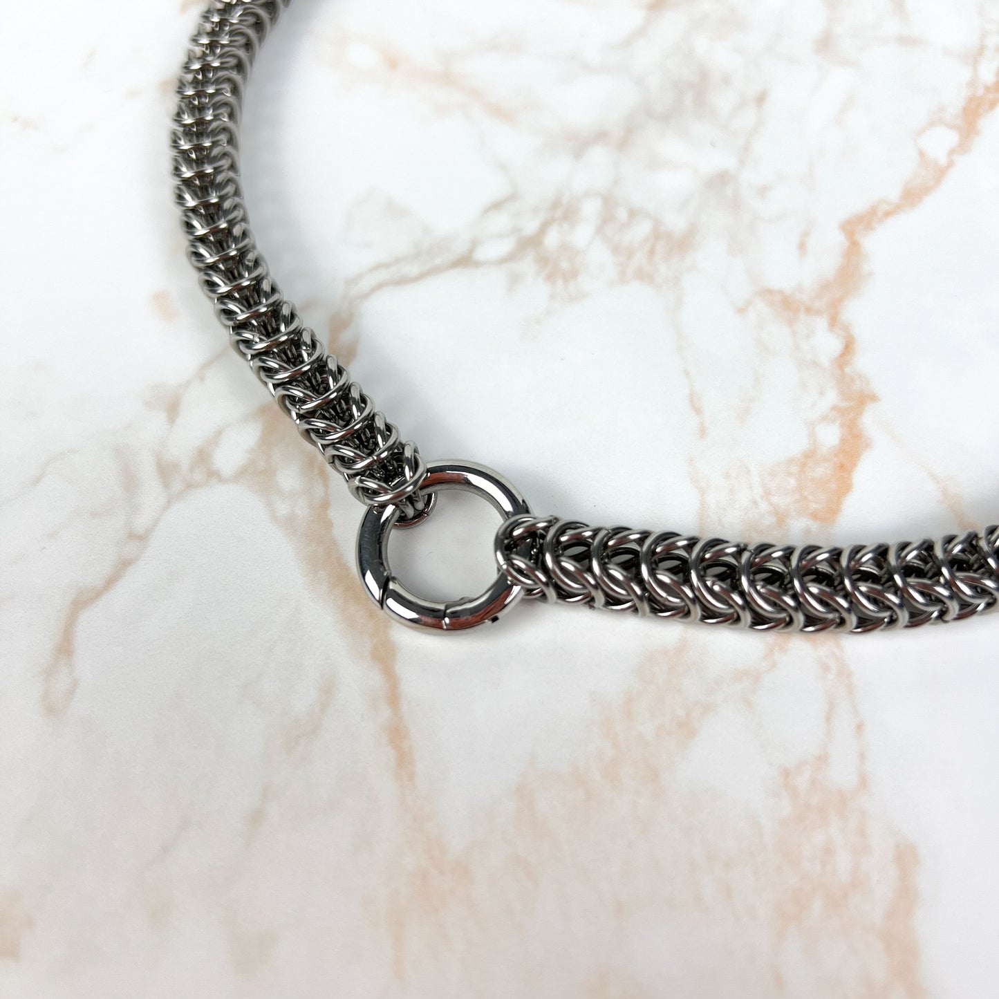 The only necklace you'll need, chainmail O ring choker with an openable ring, stainless steel Baguette Magick