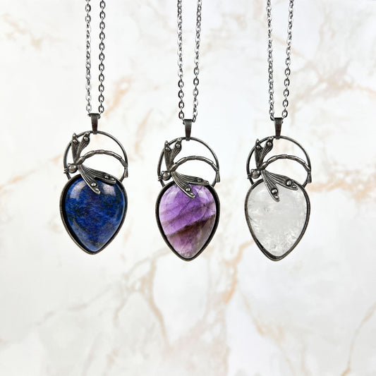 Dragonfly gemstone necklace in quartz, lapis lazuli or amethyst Baguette Magick