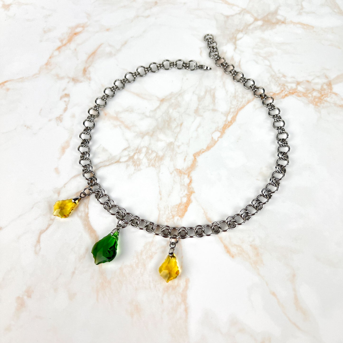 Sparkling crystal necklace, yellow and green, chainmail chain, stainless steel