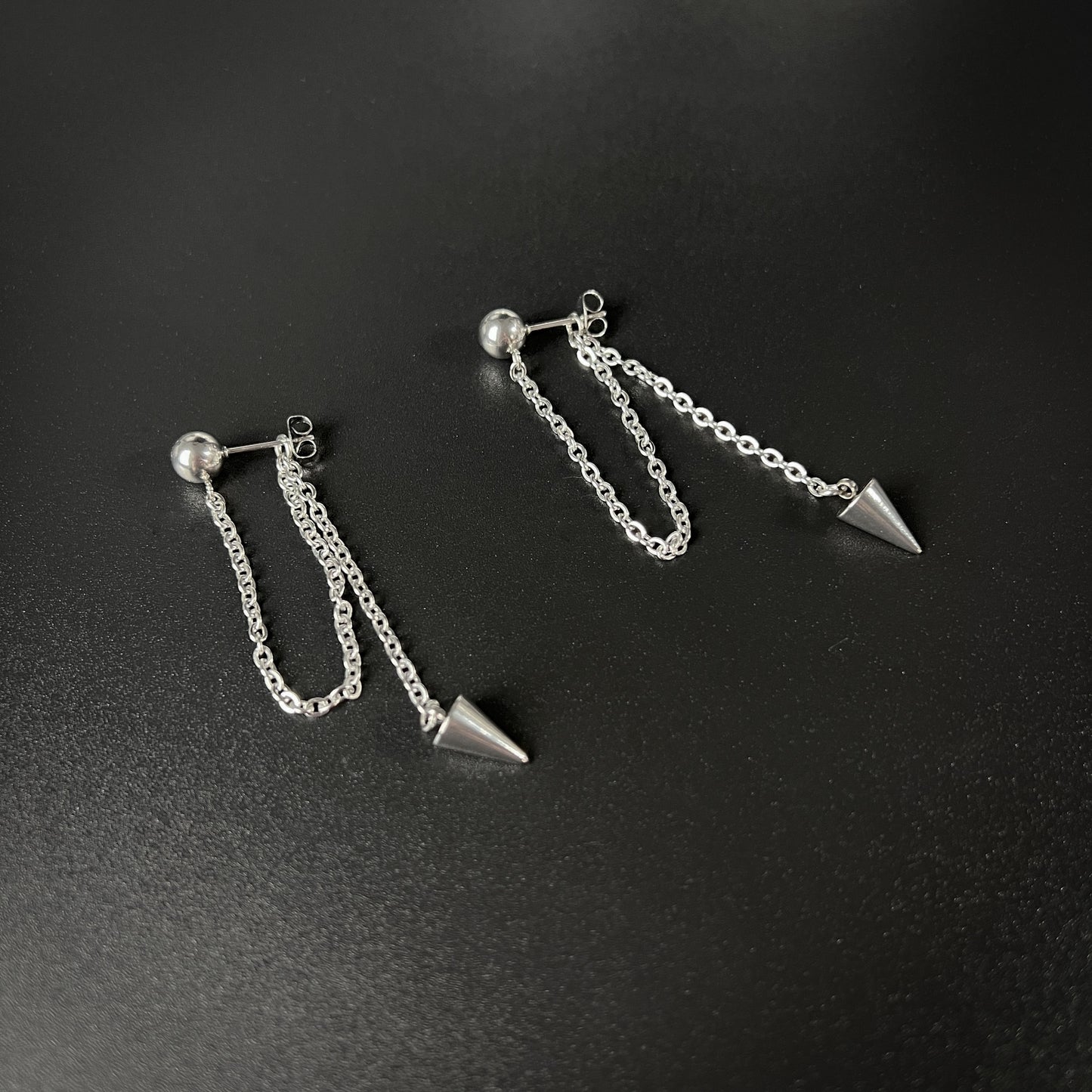 Secret pendulum earrings stainless steel spike and chains Baguette Magick