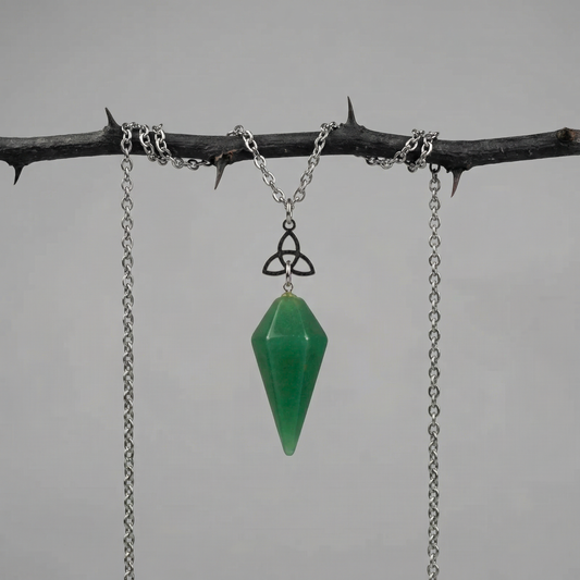 Aventurine and triquetra Celtic knot pendulum necklace Baguette Magick