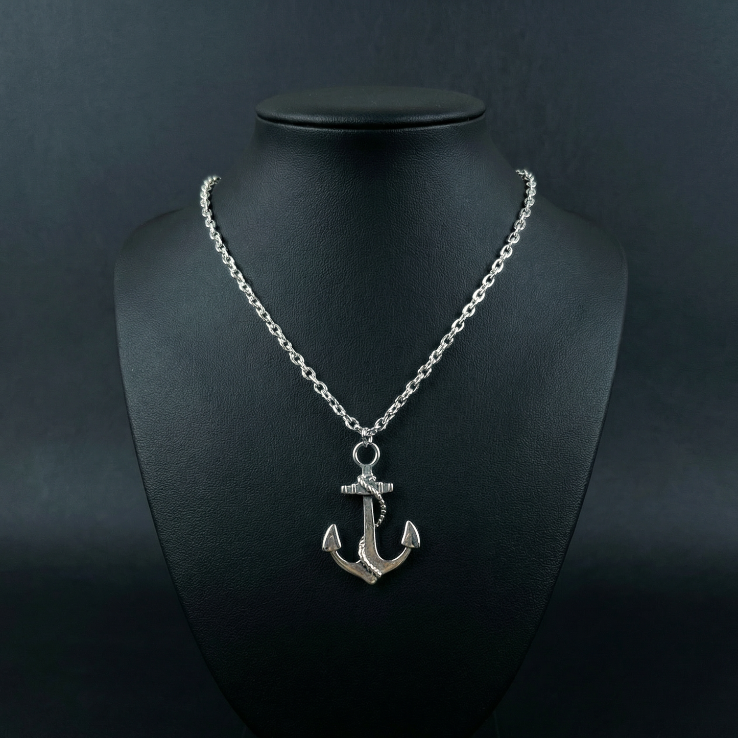 Marine anchor necklace