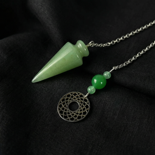 Aventurine pendulum with a geometric charm Baguette Magick