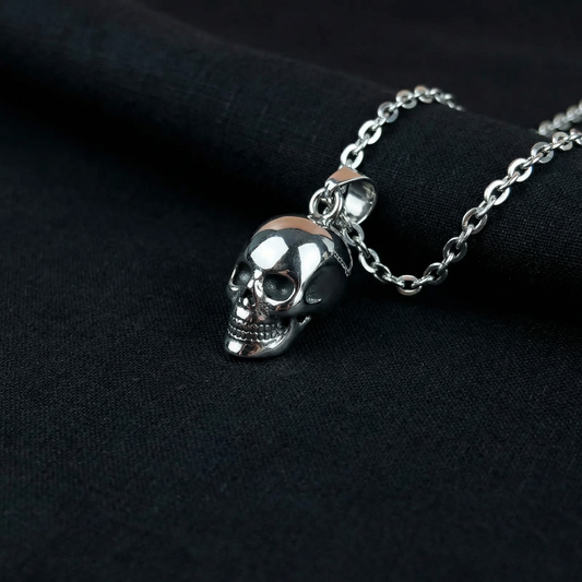 Skull gothic necklace