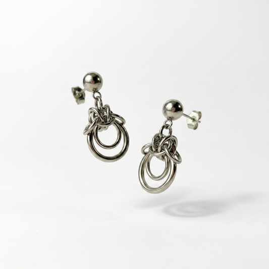 Chainmail stud earrings, Byzantine and double loop