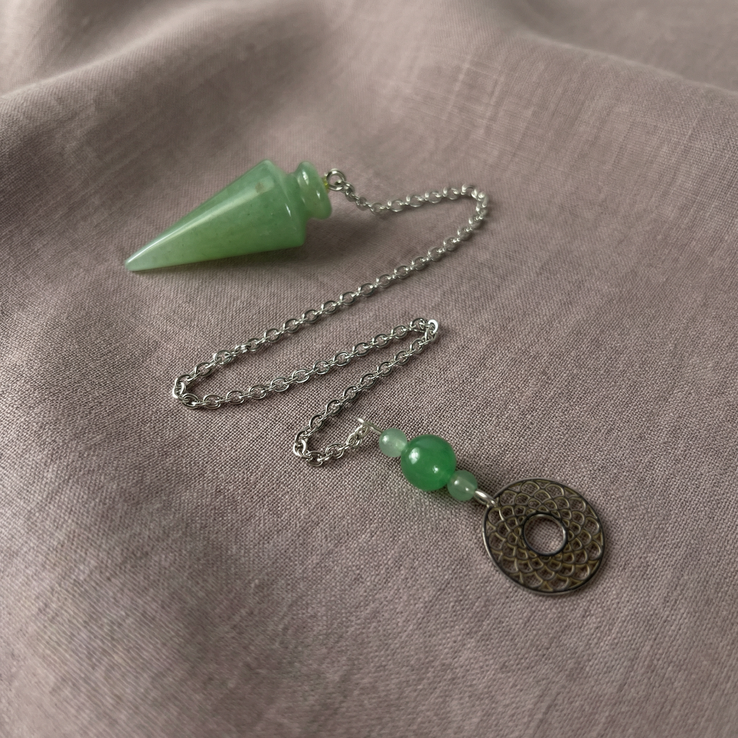 Aventurine pendulum with a geometric charm Baguette Magick