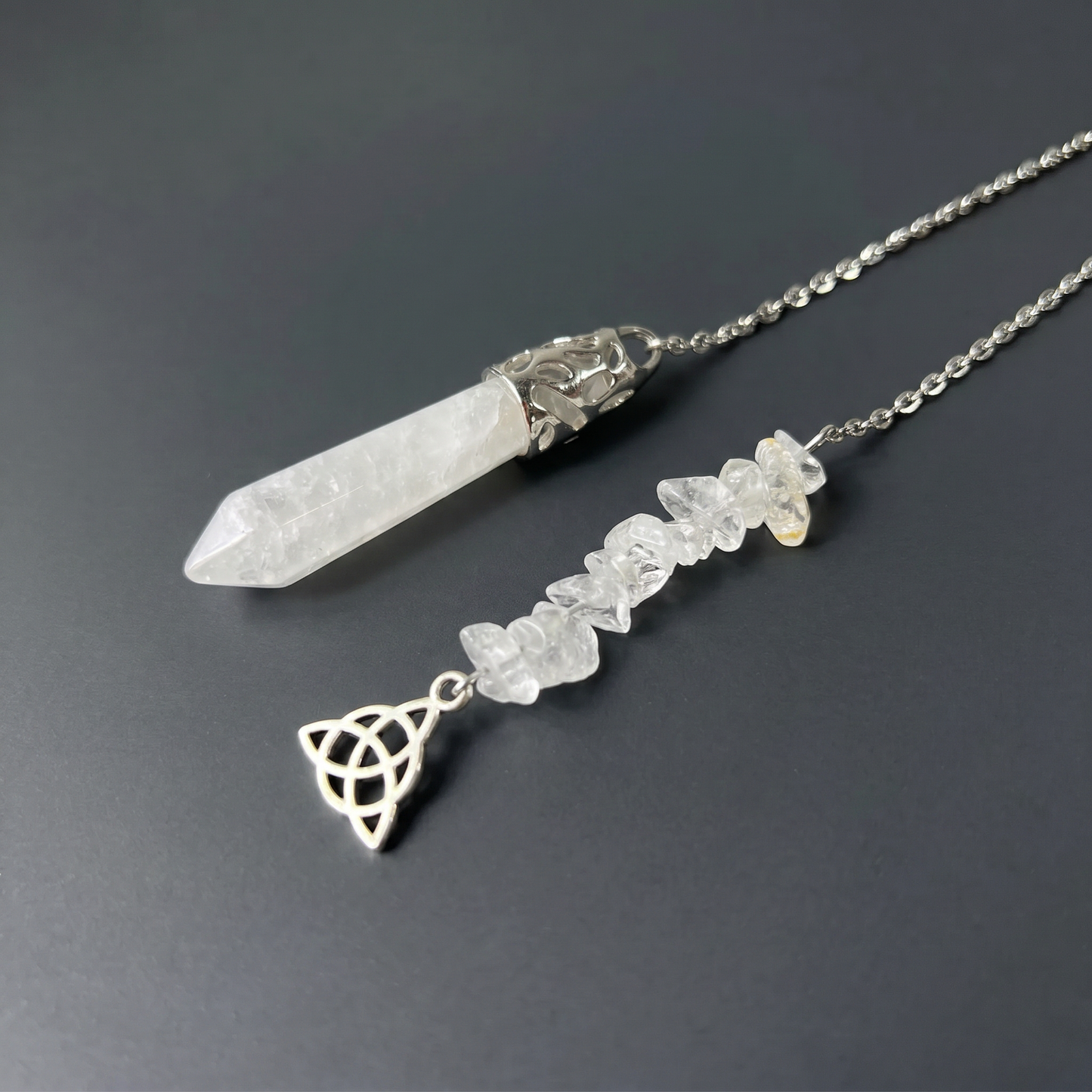 Pendule quartz clair et triquetra