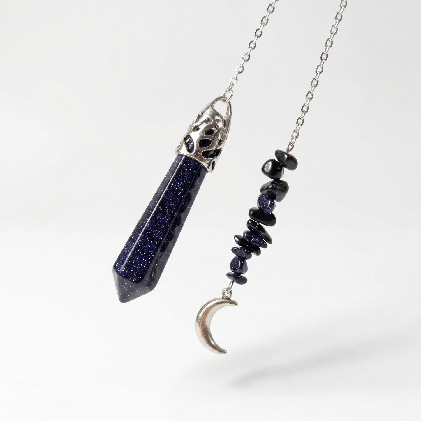 Pendule en grès bleu avec breloque Lune