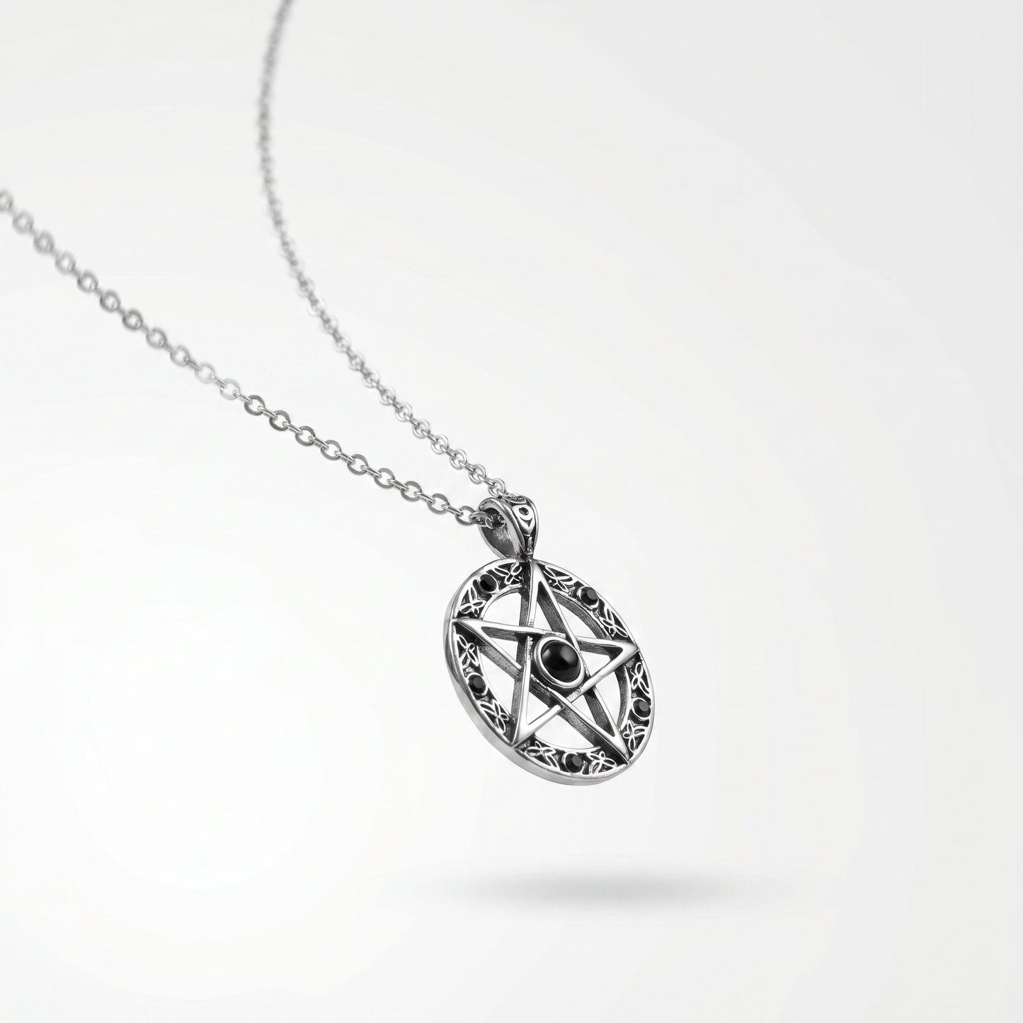 Collier de sorcellerie pentacle avec perles noires