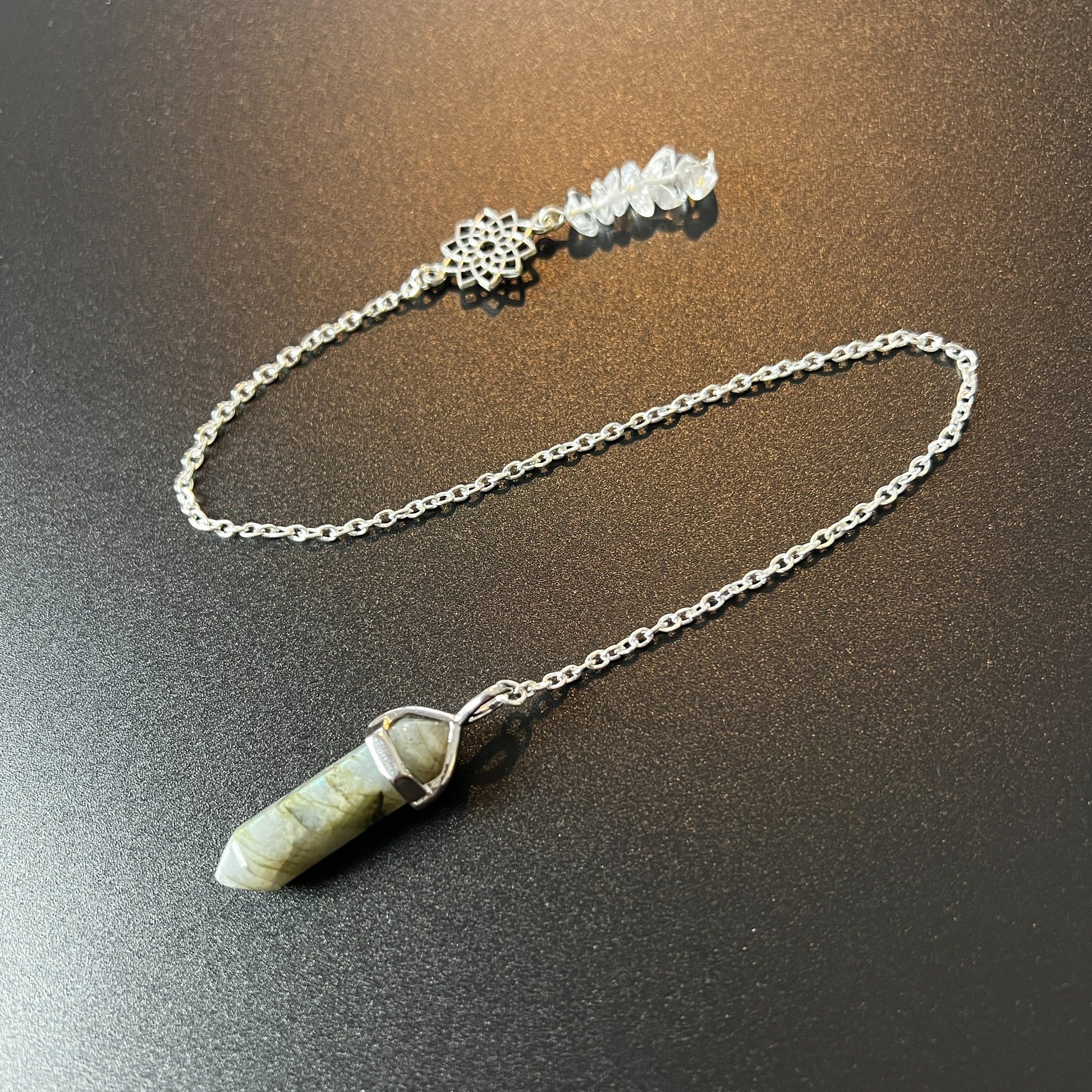 Labradorite and quartz pendulum Baguette Magick