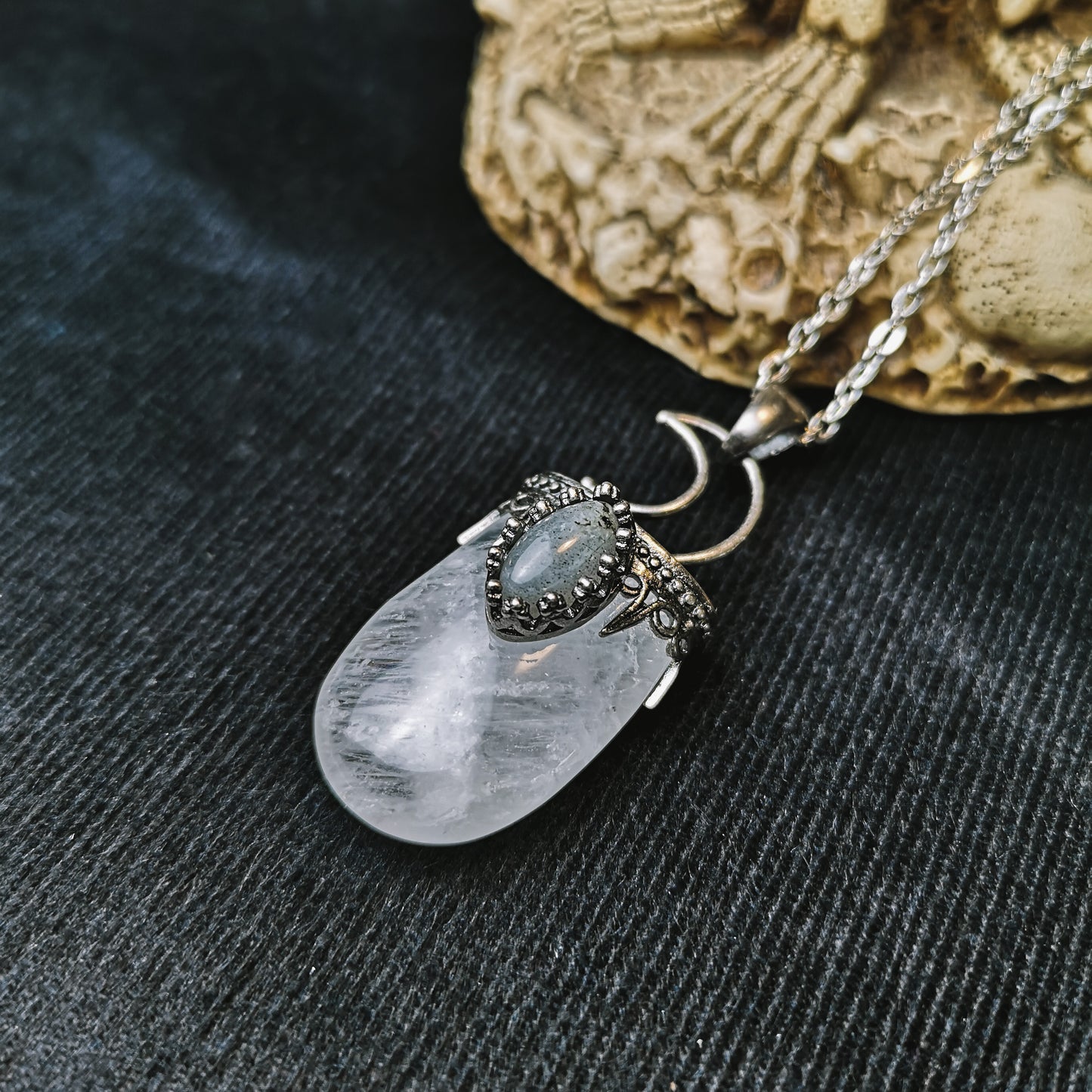 Crescent moon quartz and labradorite witchy necklace - The French Witch shop