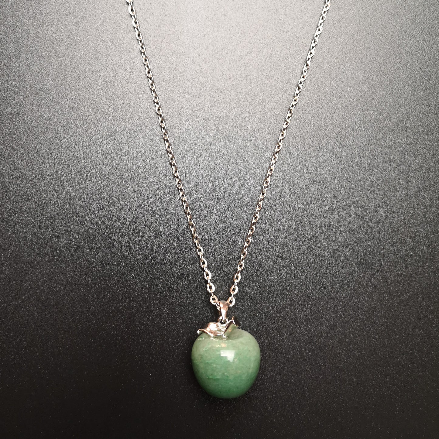 Aventurine apple gemstone necklace - The French Witch shop