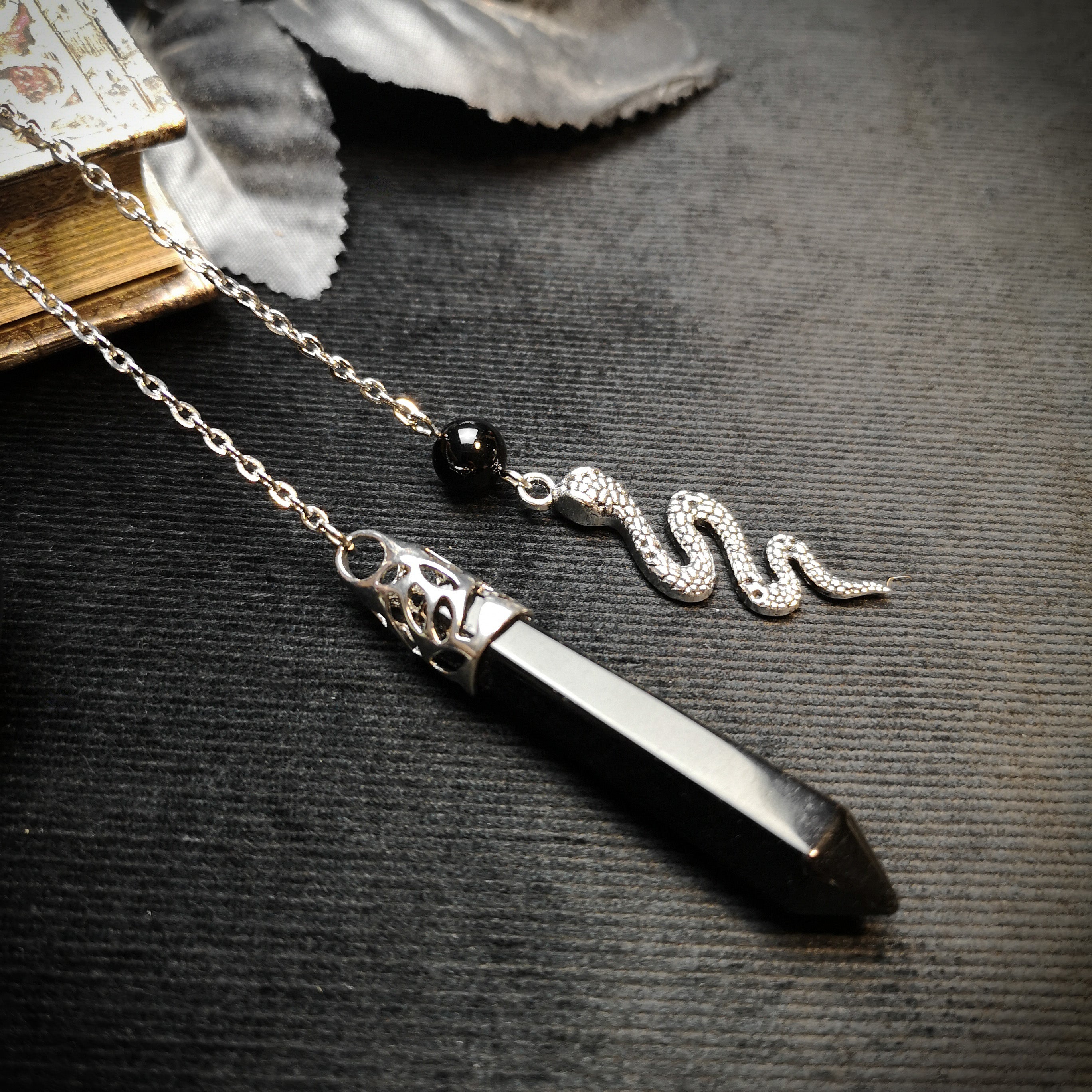 Gemstone pendulums - Baguette Magick