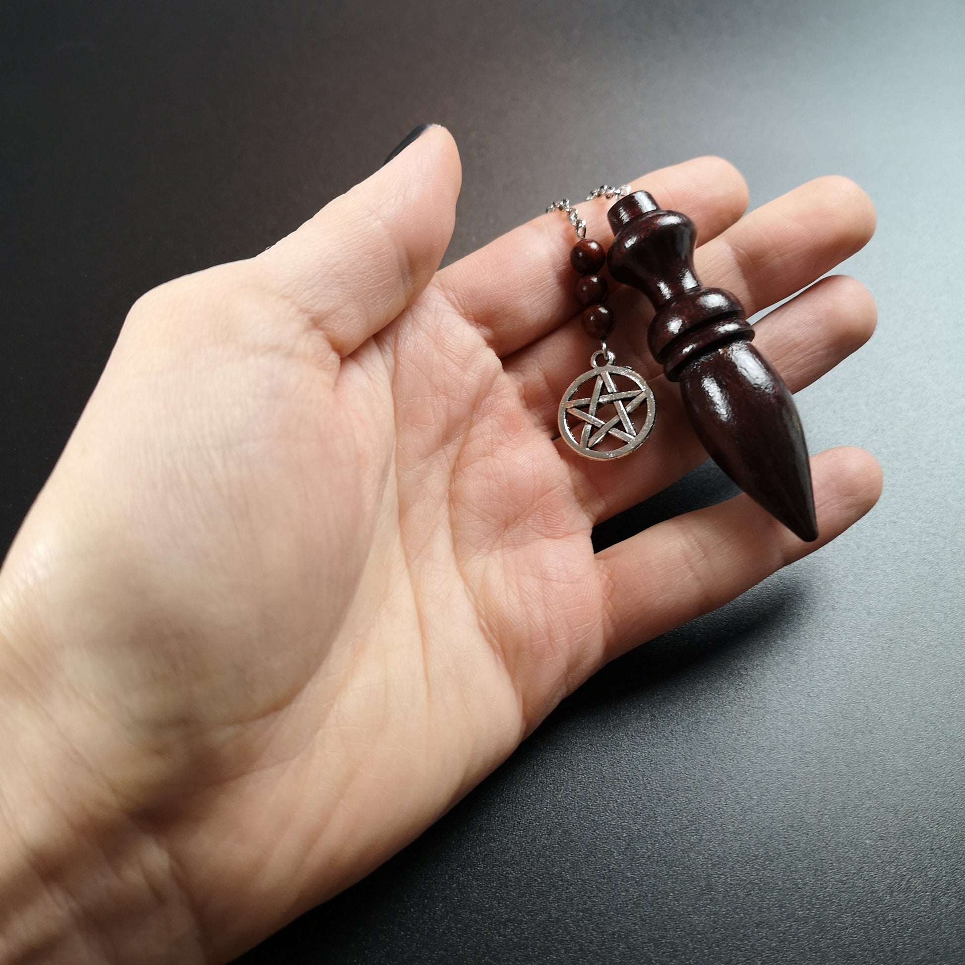 Coconut wood pentacle dowsing pendulum for divination - The French Witch shop