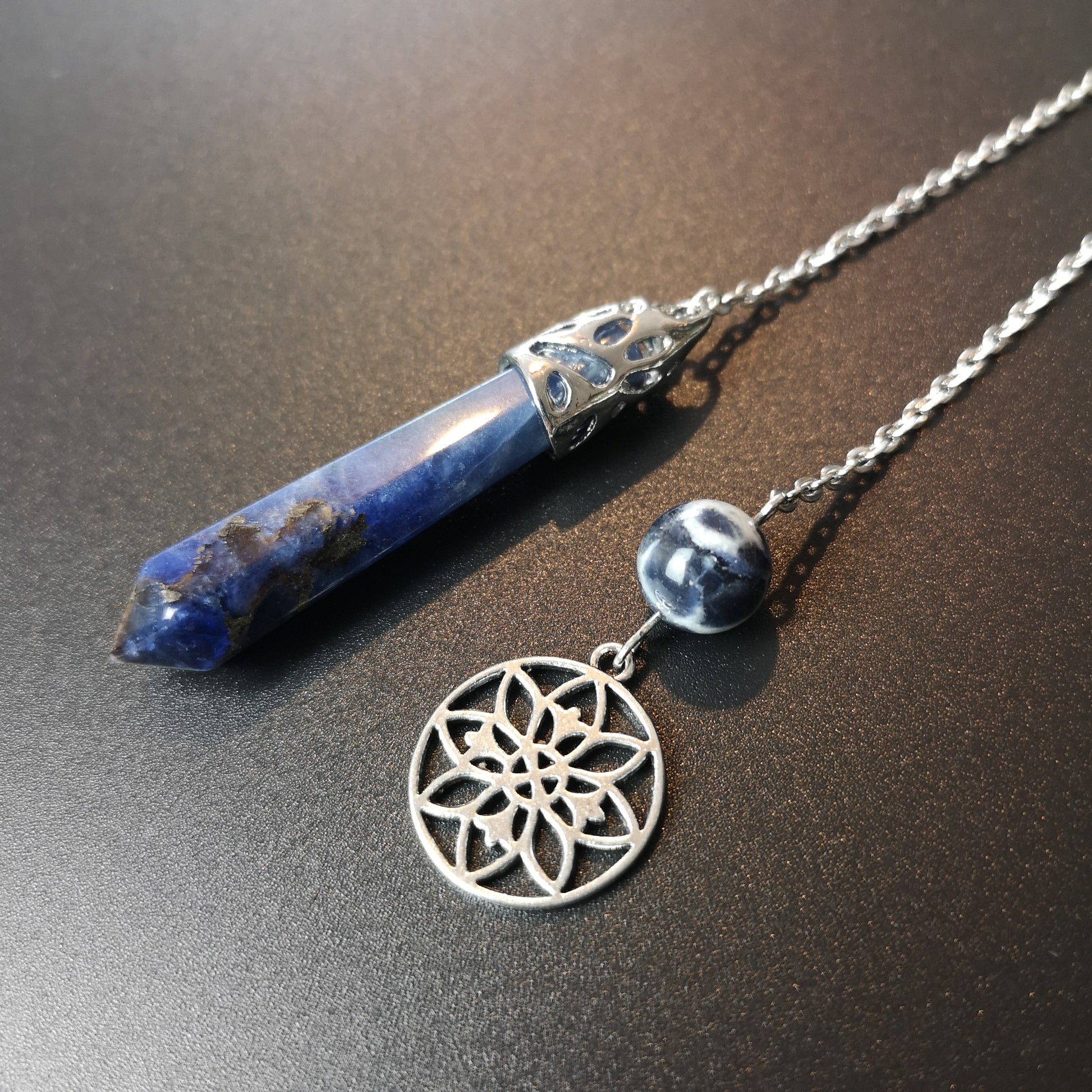 Sodalite and floral mandala pendulum The French Witch shop