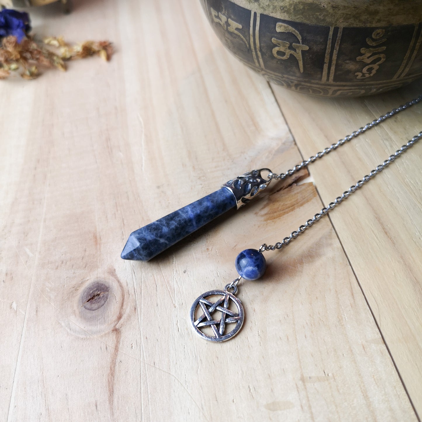 Sodalite and pentacle dowsing pendulum The French Witch shop