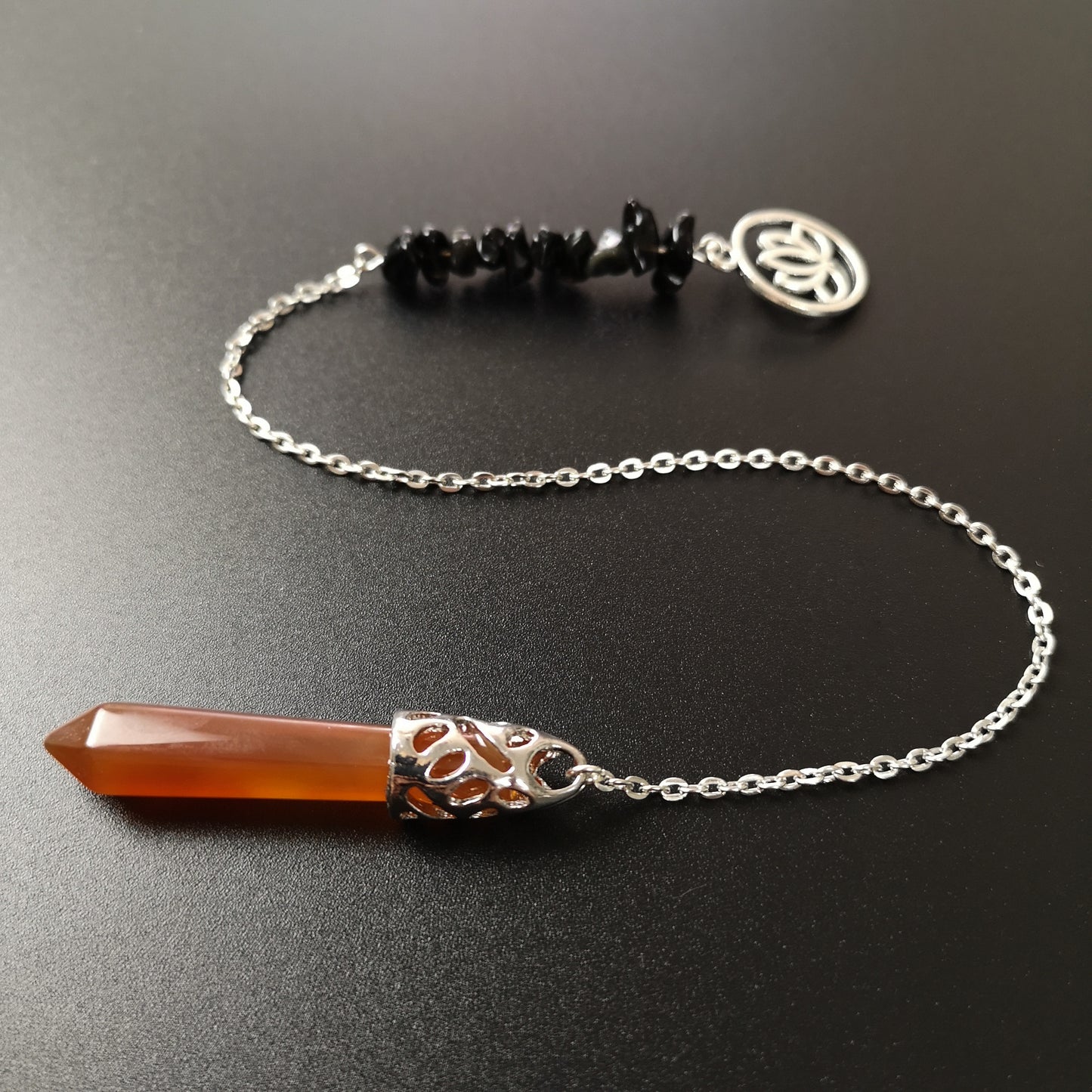 Carnelian, obsidian and lotus dowsing pendulum - The French Witch shop