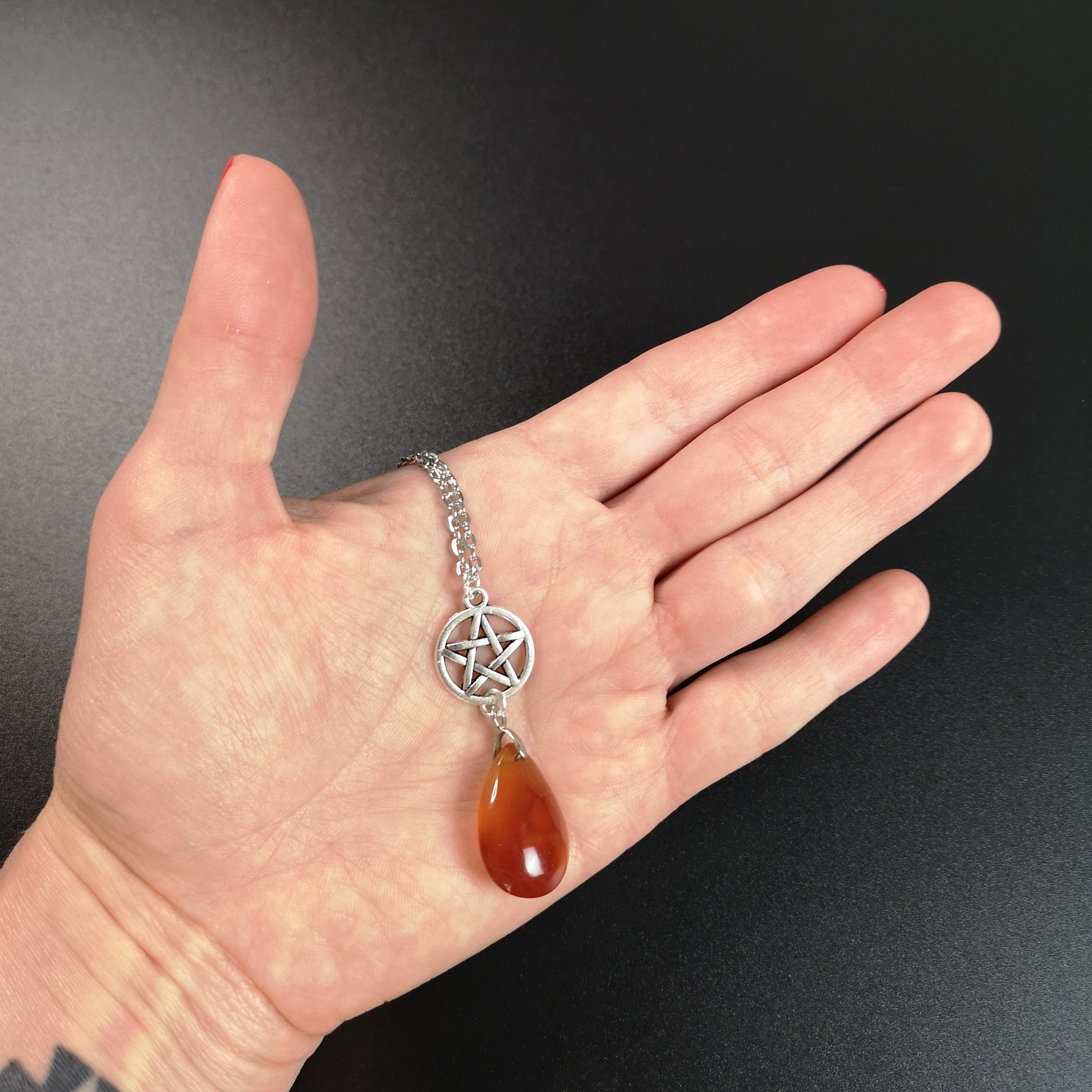 Carnelian and pentacle witchy choker necklace - The French Witch shop