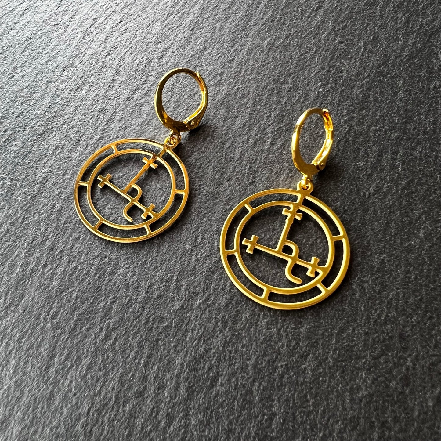 Lilith sigil earrings made of stainless steel Baguette Magick