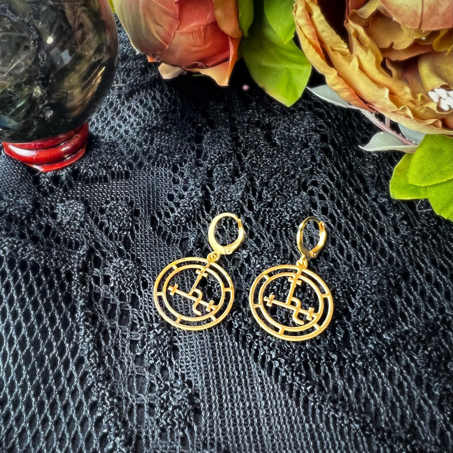 Lilith sigil earrings made of stainless steel Baguette Magick