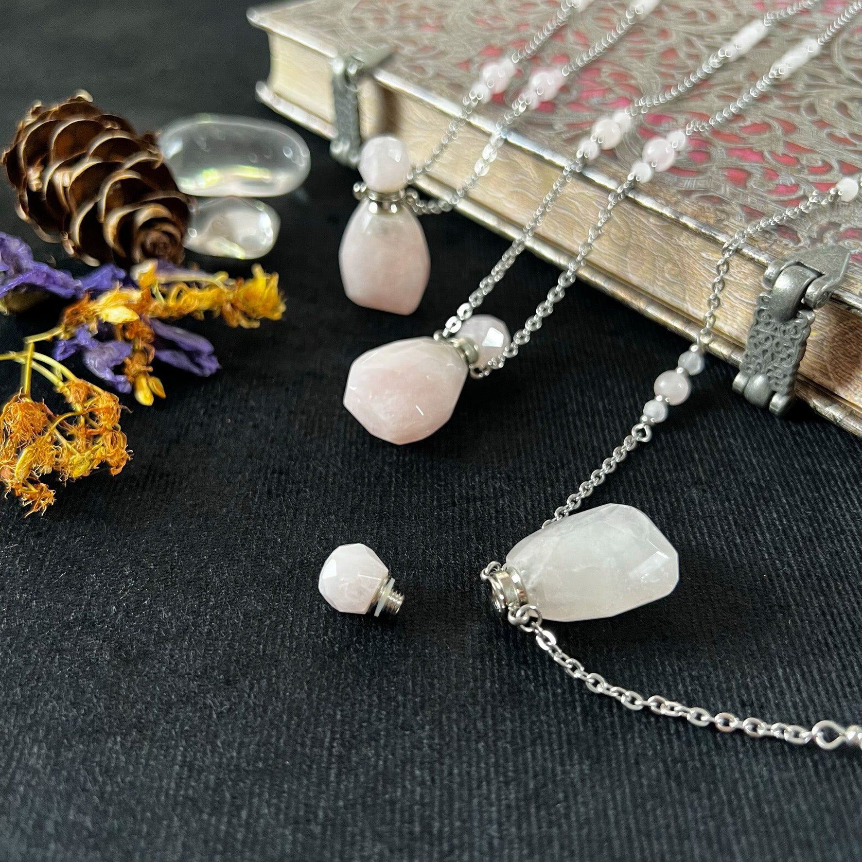 Perfume and potion bottle necklace in rose quartz and stainless steel Baguette Magick