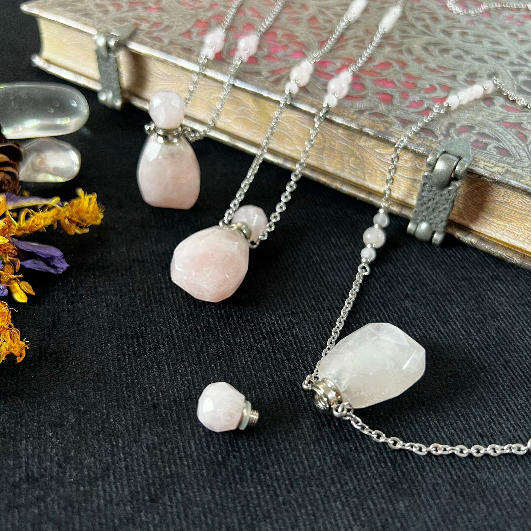 Perfume and potion bottle necklace in rose quartz and stainless steel Baguette Magick