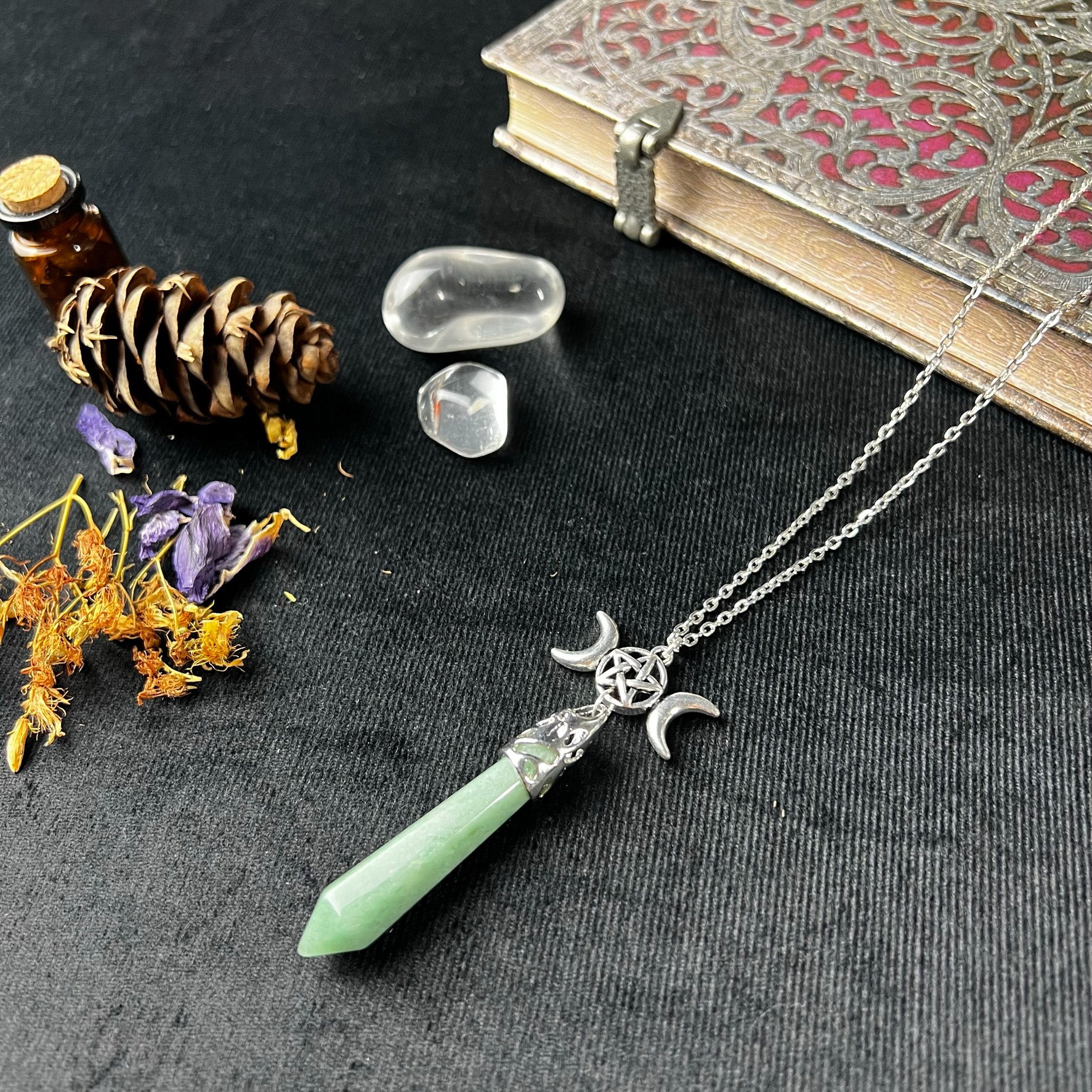 Aventurine and pentacle triple Moon pagan pendulum necklace Baguette Magick