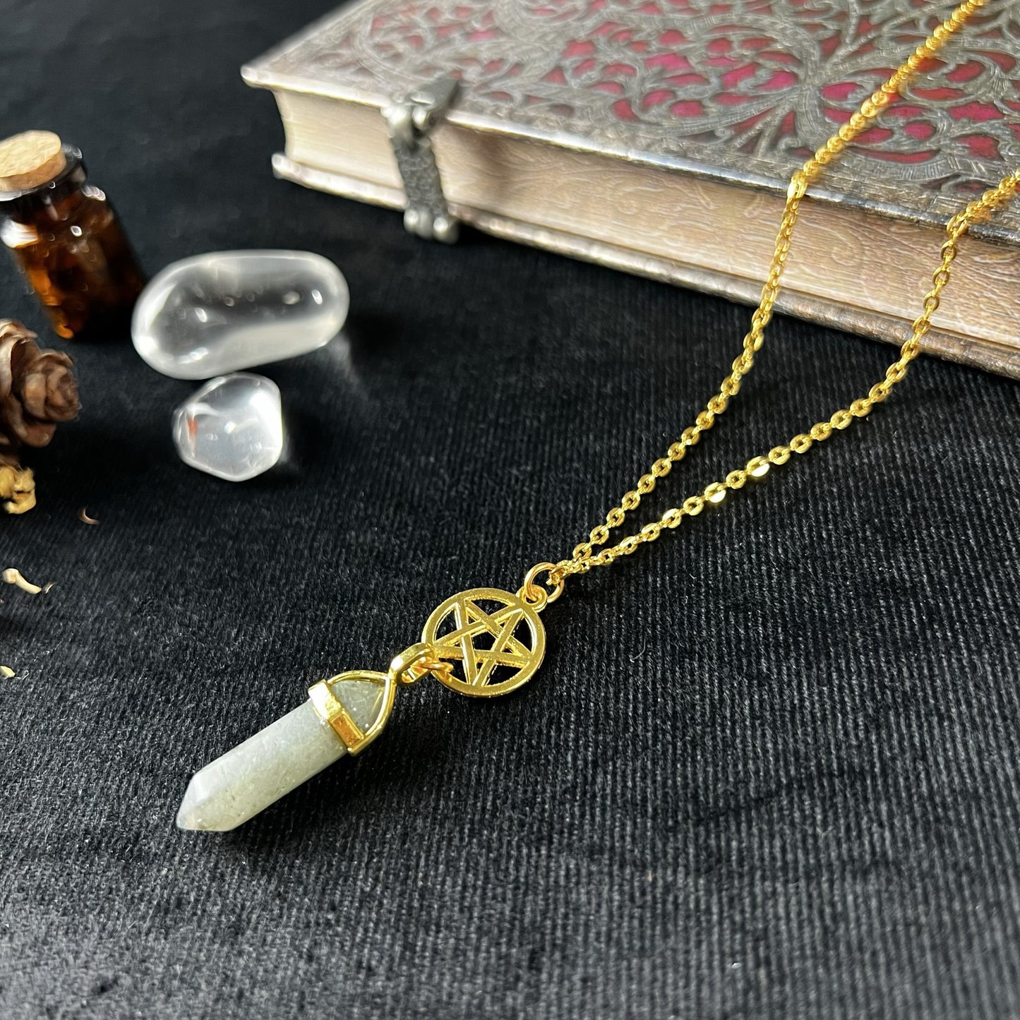 Golden labradorite and pentacle divination pendulum necklace - The French Witch shop