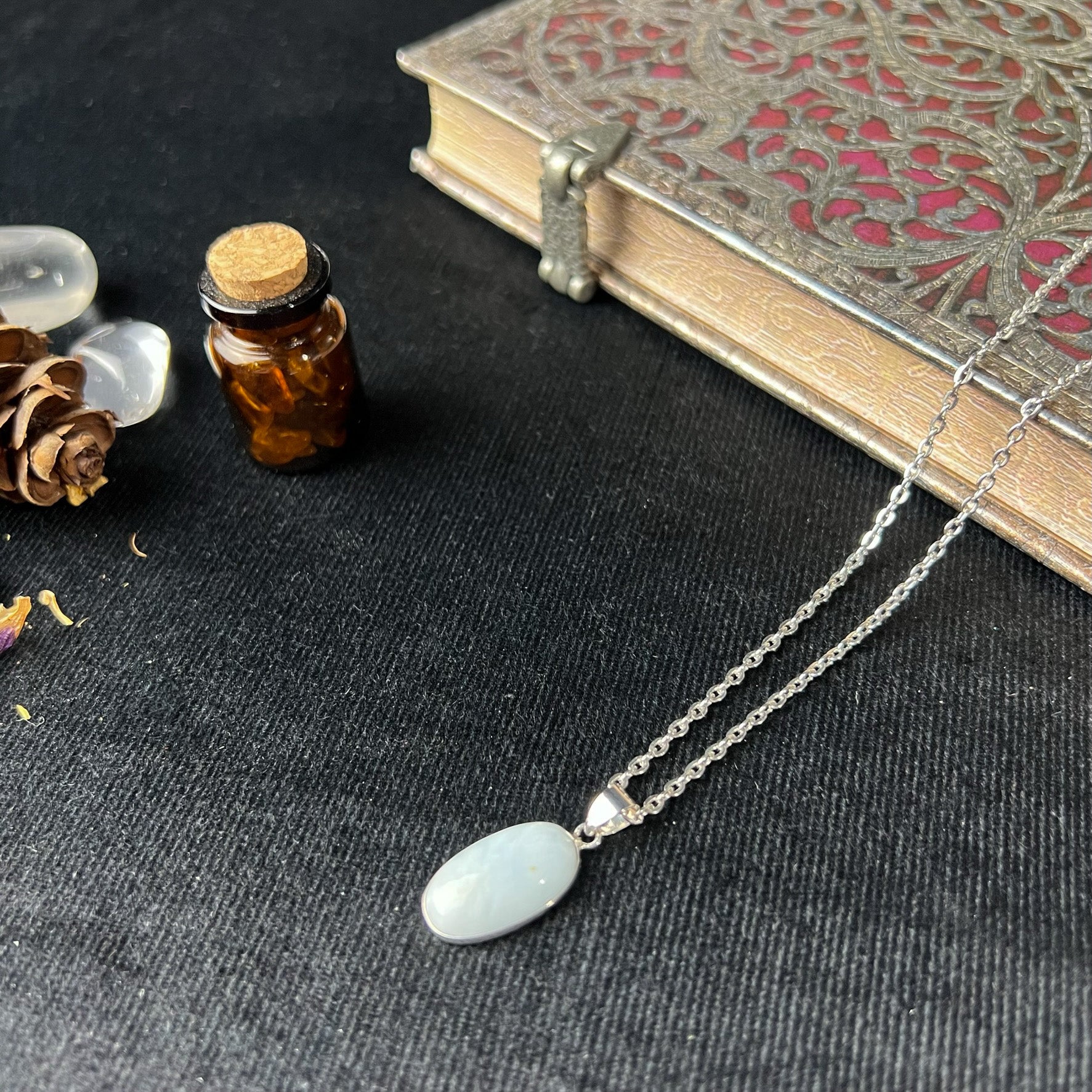 Aquamarine pendant necklace lithotherapy jewelry - The French Witch shop