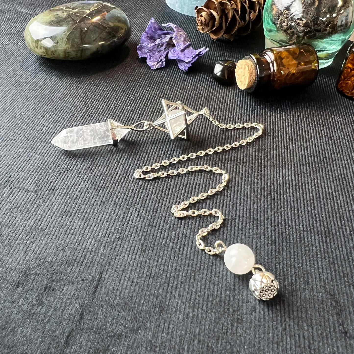 Clear quartz Merkaba and lotus seed divination pendulum - The French Witch shop