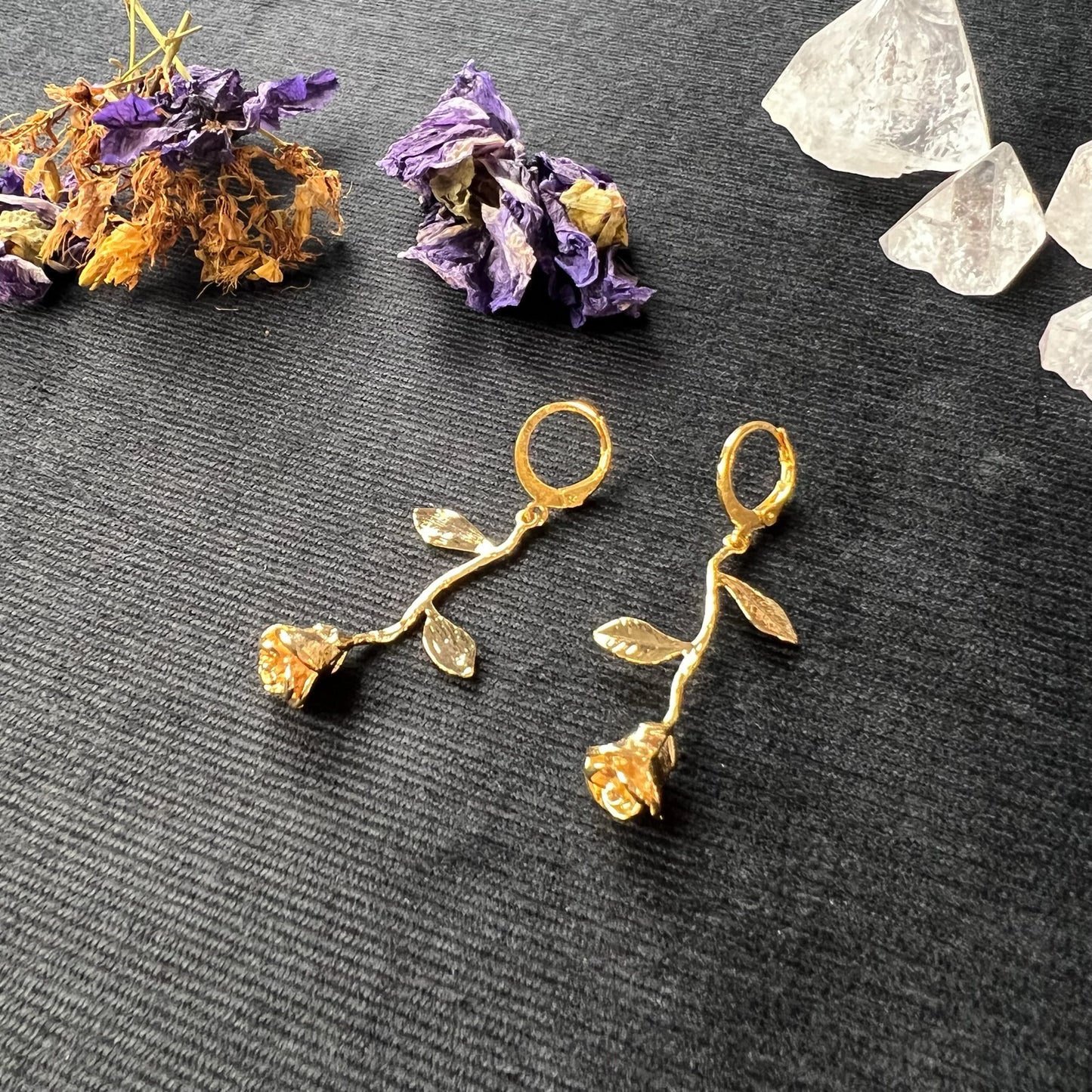 Whimsical fairy tale roses earrings gold plated and stainless steel Baguette Magick