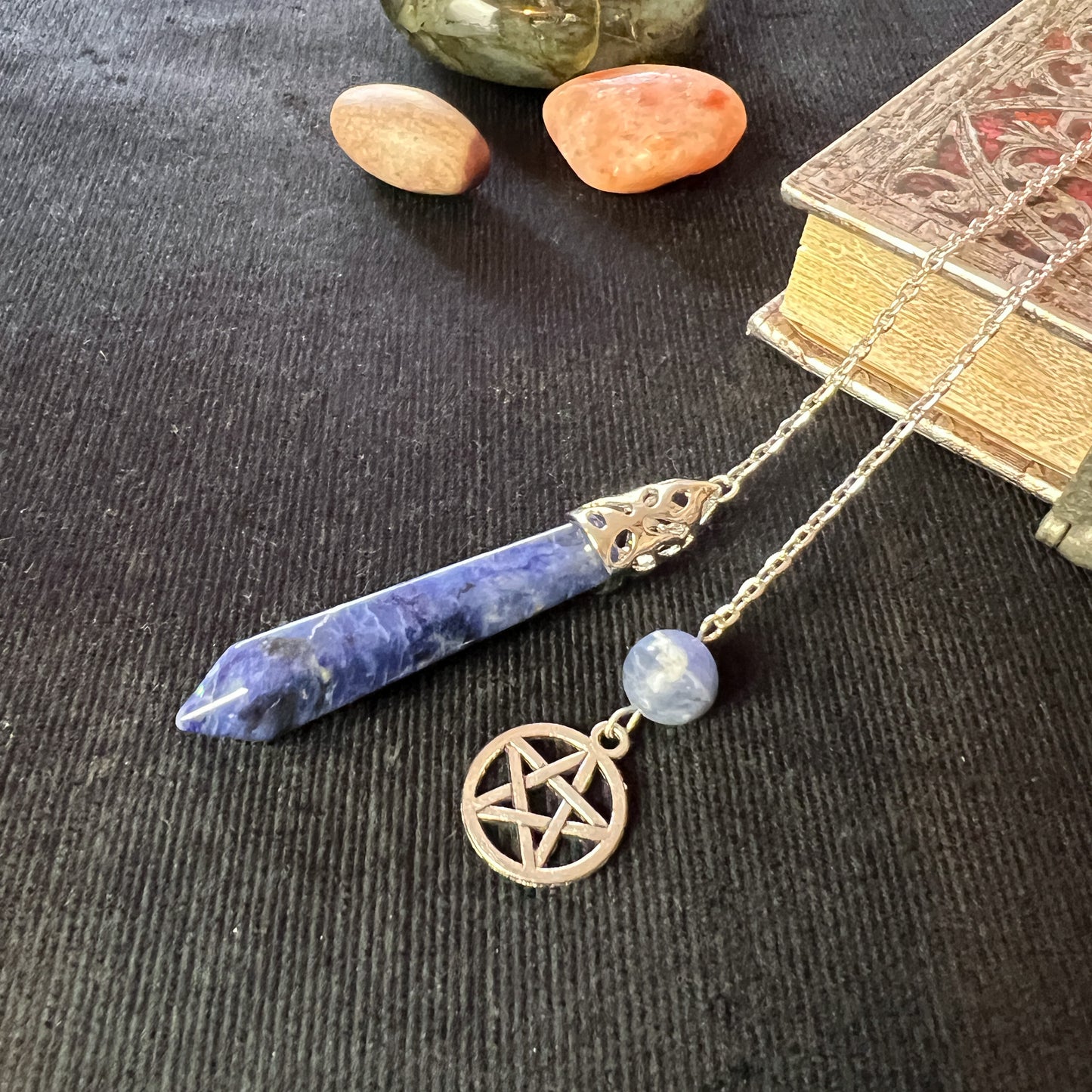Sodalite and pentacle dowsing pendulum - The French Witch shop